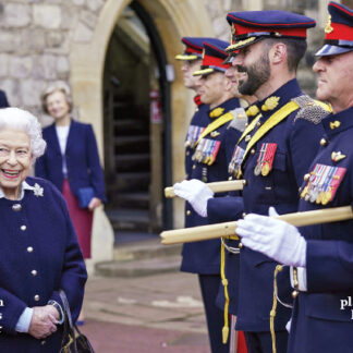 Canada's Queen with CF Soldiers at Windsor